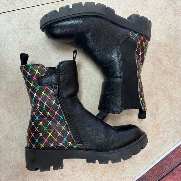 MEXX Janet Ankle Boots With Kisses Youth Size 13 - Picture 5 of 16